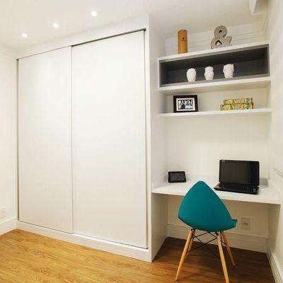 Armario y mesa de estudios