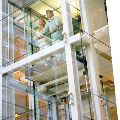 ASCENSOR ACRISTALADO