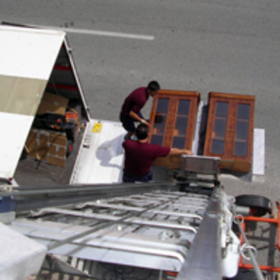 Bajada de muebles con plataforma - 1