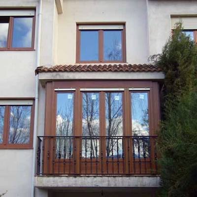 balconera imitacion madera