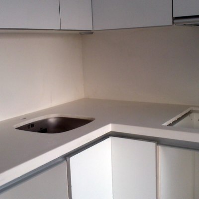 bancada cocina blanco glaciar