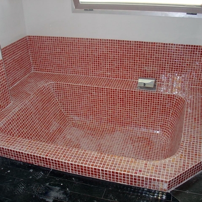 Bañera de gresite.