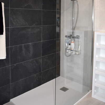 Baño en negro y blanco