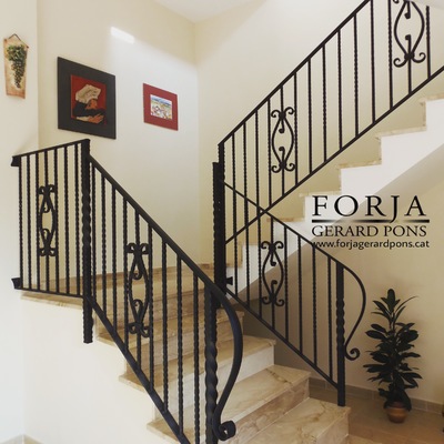 Barana escala forjada.