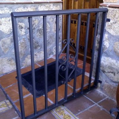 Barandilla acceso a Entrada.