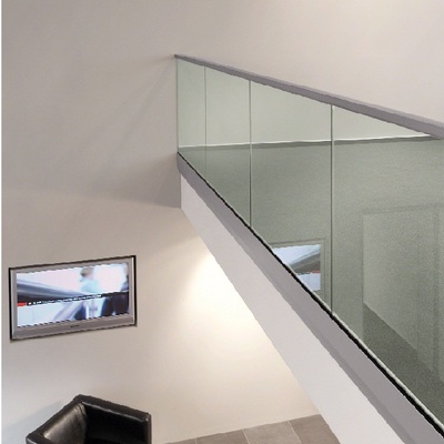 Barandilla Easy Glass Slim + info en http://www.barmet.es/