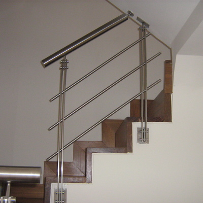 Barandilla escaleres subida al altillo 