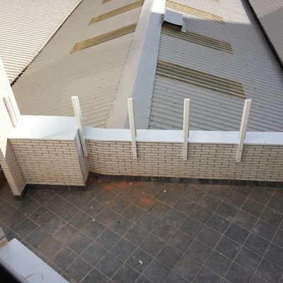 Valla cristal y aluminio