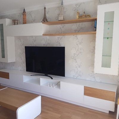 MUEBLE DE SALÓN EN LACADO BLANCO