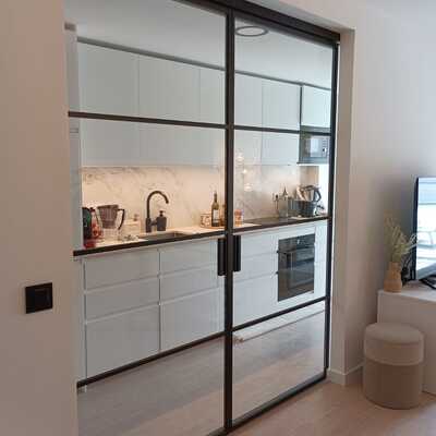 PUERTA CORREDERA DE VIDRIO