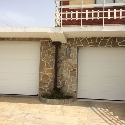 Puerta Seccional Unicanal Blanca