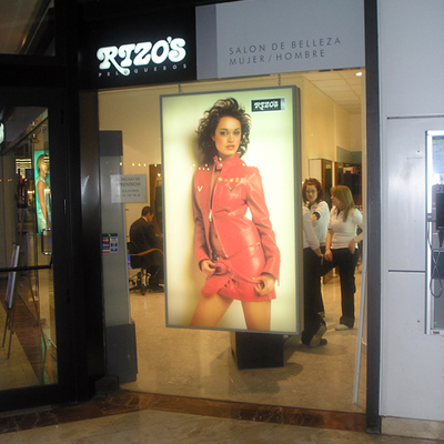 Caja luminosa fotográfica Rizos Peluqueros