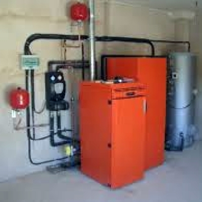 Caldera de pellets garaje