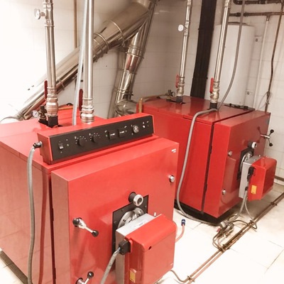 Instalación cuarto de calderas en La Florida.