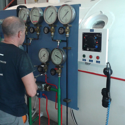 Mantenimiento de cámara hiperbárica en Santander.