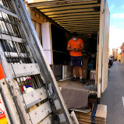 CAMION DE TRANSPORTES