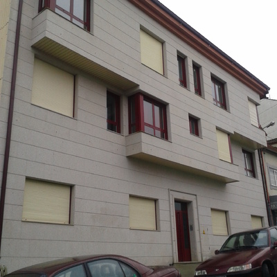 carpinteriaa con RPT en edificio de vivieendas