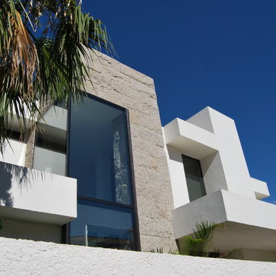 CASA EN TORREQUEBRADA