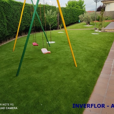 CESPED ARTIFICIAL EN CASA RURAL