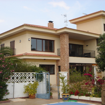 Reforma y ampliación de vivienda unifamiliar