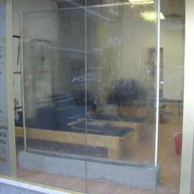 Cascada mural a dos aguas II