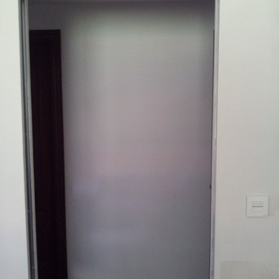 Casoneto para puerta corredera por interior de tabique.