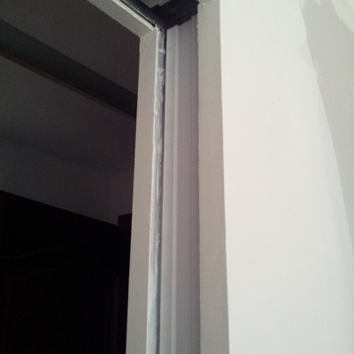 Casoneto para puerta corredera por interior de tabique.