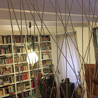 Arte cuerda y barandilla