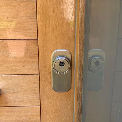 Instalación de cerradura