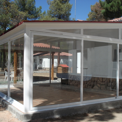 Cerramiento de porche corredera de 3 hojas