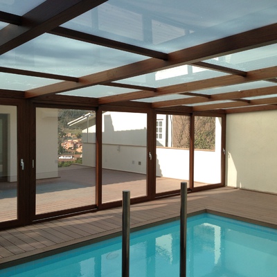 Cerramiento exterior de piscina climatizada 