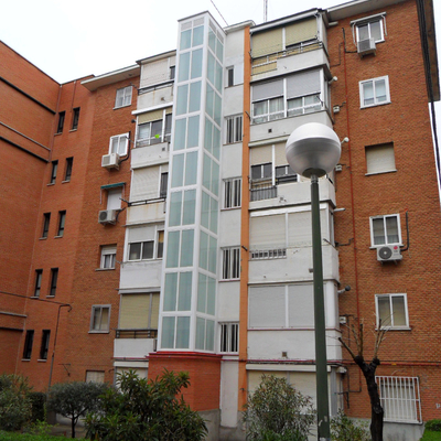 CERRAMIENTO EXTERIOR POR FACHADA