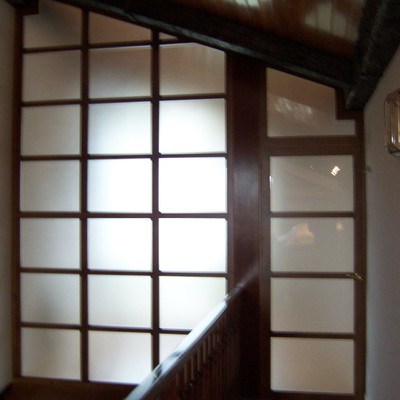 cerramiento madera y cristal ácido