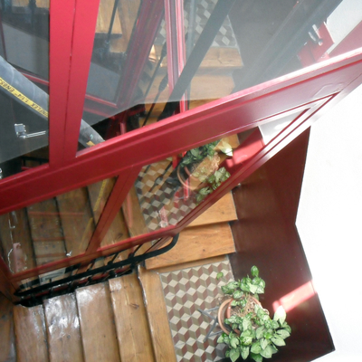 CERRAMIENTO POR HUECO ESCALERA