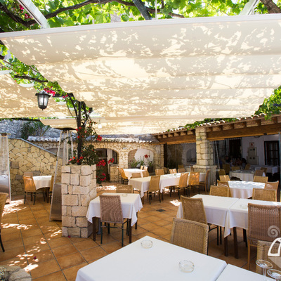 Pergola o palilleria en restaurante