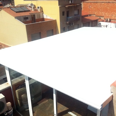 CERRAMIENTO Y TECHO EMBO