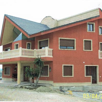 CHALEC  EN PANTANO DE  TORREMENDO