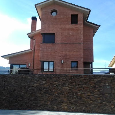 Chalet particular de obra vista