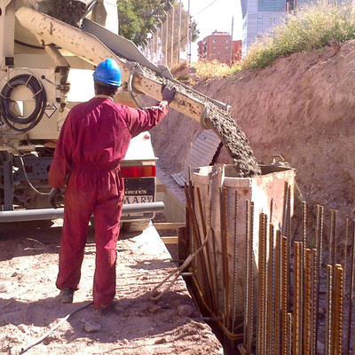 Hormigonando muro pantalla