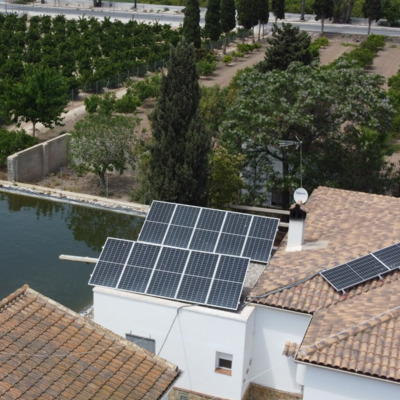 Instalación Catral - 5,5kWp - 12 paneles + Baterías