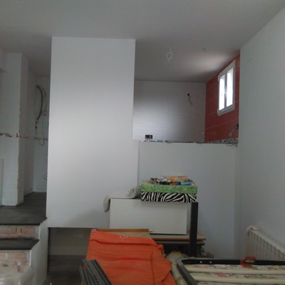 COCINA AMERICANA CON ENTRADA EN SALON