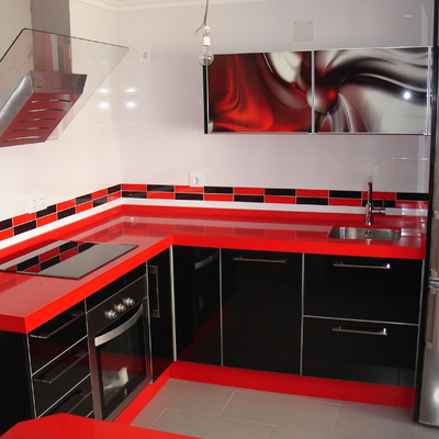 cocina roja y negra