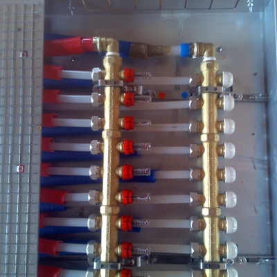 colectores suelo radiante