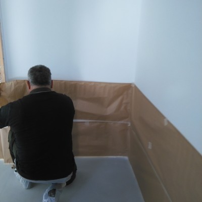 colocacion de papel para pintura de suelo