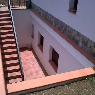 colocación de pisos, aluminio y decoraciones