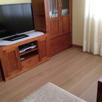 Colocación de tarima en salón