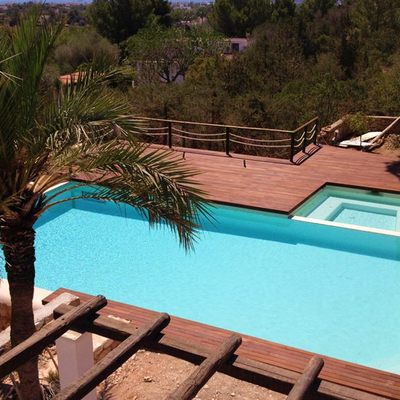 Colocación de tarima exterior y parquet en ibiza.