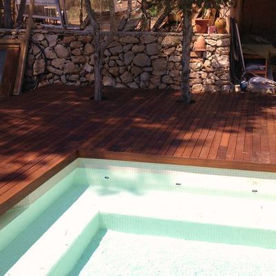Colocación de tarima exterior y parquet en ibiza.