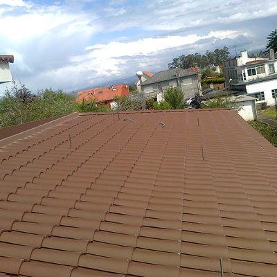 COLOCACION DE TEJA EN OLEIROS