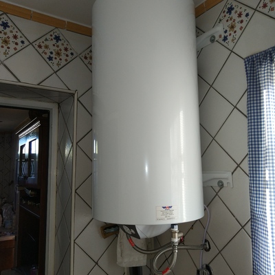 Colocación de termo electrico de 100L APARICI